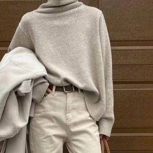 NWT SANNA New York Beige Arles Turtleneck